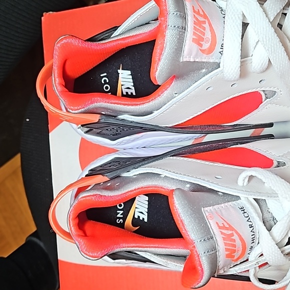 Nike Air Huarache Men Size 10.5 US INFRARED - Picture 5 of 6